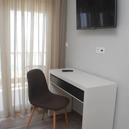 فندق Atlantis 3*