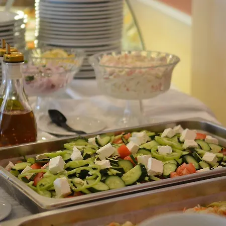 فندق Atlantis 3*