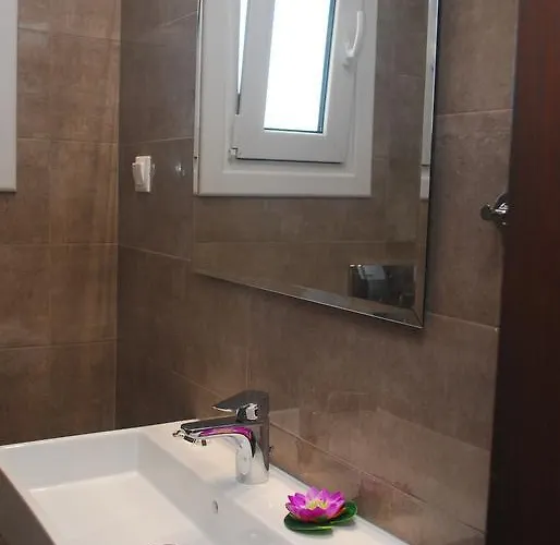 Отель Atlantis 3*